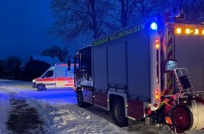 Freiwillige Feuerwehr Aurich: FW-AUR: Tragehilfe durch beengten Treppenraum