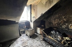 Feuerwehr Ratingen: FW Ratingen: Wohnungsbrand (KZW) - Feuer in Dachgeschosswohnung