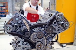 Audi AG: Zehn Jahre Audi Motorenwerk in Ungarn