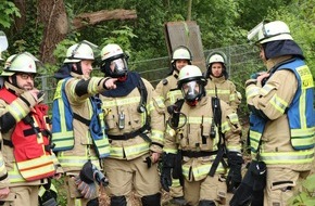 Feuerwehr Kleve: FW-KLE: Löschzug West übt im Klever Tiergarten