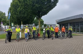 Polizeipräsidium Hamm: POL-HAM: Fit und sicher auf zwei Rädern: Erfolgreiches Fahrradtraining mit der Lebenshilfe und unbegleiteten Flüchtlingen