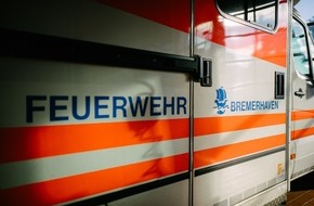 Feuerwehr Bremerhaven: FW Bremerhaven: Angriff auf Rettungskräfte