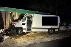 Polizeidirektion Neuwied/Rhein: POL-PDNR: Alkoholisierter Transporter-Fahrer f&auml;hrt in Pferdestall