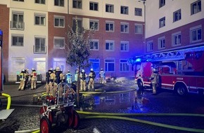 Feuerwehr Kleve: FW-KLE: Brand am Postgebäude