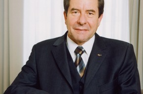 VDE Verb. der Elektrotechnik Elektronik Informationstechnik: VDE-Präsidiumsmitglied Klaus Wucherer zum neuen IEC-Präsidenten gewählt (mit Bild)