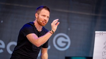feelen: Andreas Ackermann: Erfahrungen mit HypnoManifestation im Mentoring von feelen