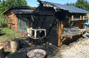 Feuerwehr Detmold: FW-DT: Brennende Gartenhütte