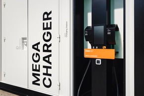 Elektro-LKW lädt erstmals mit über 1,1 Megawatt Leistung