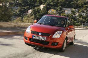 Suzuki - der Weltmarktführer im Minicar-Segment - bietet honorarfreie Pressebilder zur Personenwagen-Modellpalette