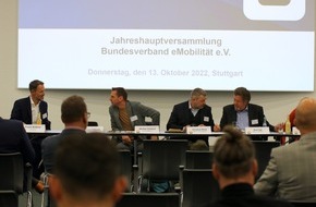Bundesverband eMobilität e.V.: Jahreshauptversammlung 2022: BEM wirbt für verkehrsübergreifenden Ausbau der Ladeinfrastruktur