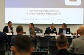 Bundesverband eMobilität e.V.: Jahreshauptversammlung 2022: BEM wirbt für verkehrsübergreifenden Ausbau der Ladeinfrastruktur