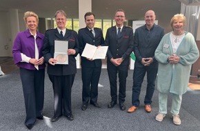 Feuerwehr Velbert: FW-Velbert: Musikzug der Freiwilligen Feuerwehr Velbert erh&auml;lt ProMusica Plakette des Bundespr&auml;sidenten
