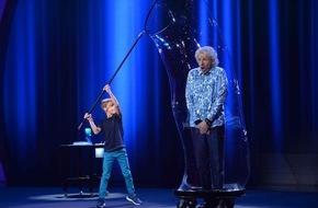 SAT.1: Thomas Gottschalk: "Manchmal war ich überrascht, wie weit mir die Kinder geistig voraus waren" - die neue SAT.1-Show "Little Big Stars" ab Sonntag, 23. April 2017