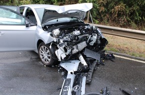 Polizei D&uuml;ren: POL-DN: Am Steuer eingeschlafen - Zwei Verletzte bei Unfall auf der B56