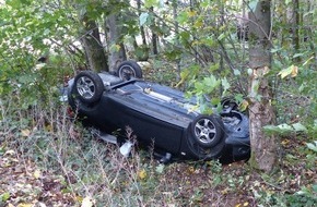 Kreispolizeibehörde Oberbergischer Kreis: POL-GM: 051020-811: Zwei Verletzte bei Unfall auf nasser Fahrbahn