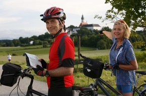 ZDF: Komödie "Wir haben gar kein Auto" im ZDF-"Herzkino"/ Jutta Speidel und Bruno Maccallini in der Verfilmung ihres Bestsellers (BILD)