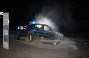 Kreispolizeibehörde Kleve: POL-KLE: Emmerich - Unfall nach Flucht vor Kontrolle / Fahrerin unter Drogeneinfluss