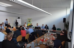 Polizeipräsidium Westpfalz: POL-PPWP: Zusammenarbeit bei Großeinsatz - beteiligte Behörden und Stellen tauschen sich aus