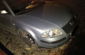 Polizei Minden-Lübbecke: POL-MI: Alkoholisierter Autofahrer fährt ohne Vorderreifen weiter