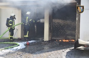 Feuerwehr Mülheim an der Ruhr: FW-MH: Garagenbrand. Eine verletzte Person