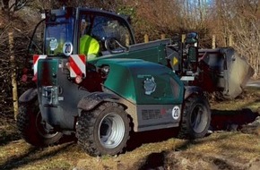 Polizeidirektion Hannover: POL-H: Hannover-Bult: Radlader von Baustelle gestohlen - Polizei sucht Zeugen