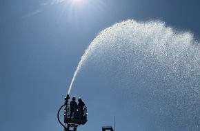 Feuerwehr Dinslaken: FW Dinslaken: Neue Maschinisten f&uuml;r die Feuerwehren im Kreis Wesel