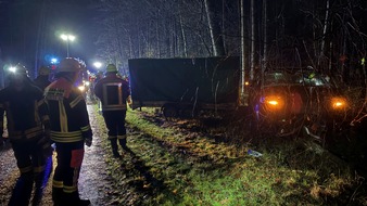 Kreisfeuerwehr Rotenburg (Wümme): FW-ROW: Verkehrsunfall nach Alkoholfahrt endet im Wald