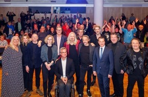 MDR Mitteldeutscher Rundfunk: HochKARATig: 200 Fans bei exklusiver MDR-Preview mit Band in Leipzig / „50 Jahre KARAT – eine Rockgeschichte“