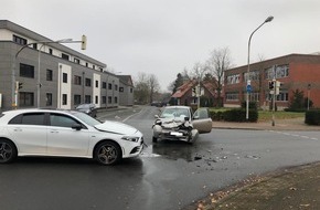 Polizeiinspektion Cloppenburg/Vechta: POL-CLP: Lohne - Verkehrsunfall, eine Person verletzt, Zeugen gesucht