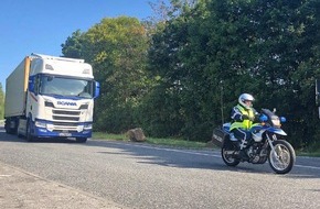 Wiesbaden - Polizeipräsidium Westhessen: POL-WI: Pressemitteilung des Polizeipräsidiums Westhessen: Weitreichende Kontrollen des gewerblichen Güterverkehrs und der Geschwindigkeit auf der Autobahn