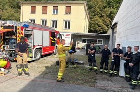 Feuerwehr Plettenberg: FW-PL: Feuerwehr Plettenberg trainiert realit&auml;tsnahe Brandbek&auml;mpfung