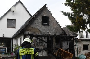 Kreisfeuerwehrverband Pinneberg: FW-PI: Brande-Hörnerkirchen: Feuerwehr rettet Einfamilienhaus vor Feuer