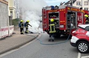 Polizeiinspektion Hildesheim: POL-HI: Kleinkraftrad fängt während der Fahrt Feuer