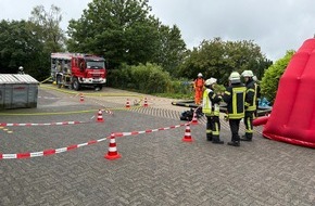 Freiwillige Feuerwehr Schalksm&uuml;hle: FW Schalksm&uuml;hle: Gefahrstoffeinsatz am Gewerbering