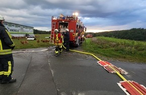 Feuerwehr Hattingen: FW-EN: Brand auf Bauernhof- 45 Einsatzkräfte der Hattinger Feuerwehr üben den Ernstfall