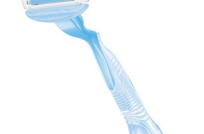 Gillette Deutschland: Seidenglatte Beine mit dem Venus ProSkin / Der Gillette Venus ProSkin MoistureRich[TM] pflegt die Haut schon bei der Rasur (mit Bild)