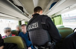 Bundespolizeidirektion München: Bundespolizeidirektion München: Wiedereinreisesperre und fünf Aufenthaltsermittlungen/ Bundespolizei weist Georgier ins Heimatland zurück