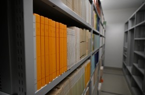 Universität Koblenz: Universität Koblenz erhält Schenkung aus Privatbibliothek von Kardinal Lehmann