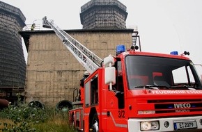 Feuerwehr Essen: FW-E: Feuer auf dem Gelände der ehemaligen Kokerei Zollverein, Bildbeilage