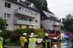 Freiwillige Feuerwehr Schalksmühle: FW Schalksmühle: Starke Rauchentwicklung in Wohnung - Person lebensgefährlich verletzt
