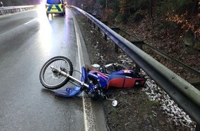 Polizei Aachen: POL-AC: Motorradfahrer nach Verkehrsunfall schwer verletzt