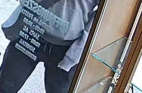 Polizeidirektion L&uuml;beck: POL-HL: HL-Innenstadt / Folgemeldung: &Ouml;ffentlichkeitsfahndung nach Verdacht des versuchten schweren Raubes auf Goldgesch&auml;ft