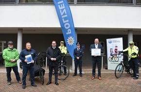 Polizei Essen: POL-E: Essener Polizei ist als Deutschlands erste fahrradfreundliche Polizeibehörde in Gold ausgezeichnet worden