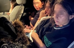 Bundespolizeiinspektion Ludwigsdorf: BPOLI LUD: Ukrainer schleuste Syrer im Pkw nach Deutschland, dabei fanden Vater und drei Kinder Platz im Kofferraum