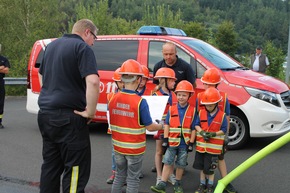 FW-OE: Sommerübung der Olper Löschknirpse