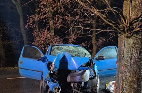 Freiwillige Feuerwehr Gemeinde Schiffdorf: FFW Schiffdorf: 35-jährige bei Verkehrsunfall tödlich verletzt
