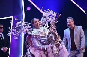 ProSieben: There must be an Angel. Nadja Benaissa begeistert das #MaskedSinger-Publikum