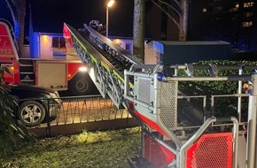 Feuerwehr Norderstedt: FW Norderstedt: Glojenbarg - Schornsteinbrand in einem Einfamilienhaus