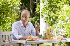 Danone DACH: Mit Pflanzensterinen natürlich gegen erhöhtes Cholesterin / Danone stellt neuen, cholesterinsenkenden Joghurtdrink Danacol vor (mit Bild)