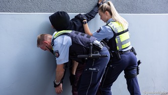 Polizeipräsidium Oberhausen: POL-OB: Wachsame Bürger - Festnahme nach vermeintlichem Drogendeal